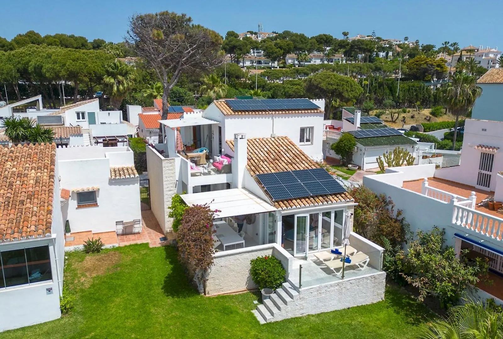 Pass The Keys Beautiful Beachside Retreat Mijas Costa 0*,  スペイン